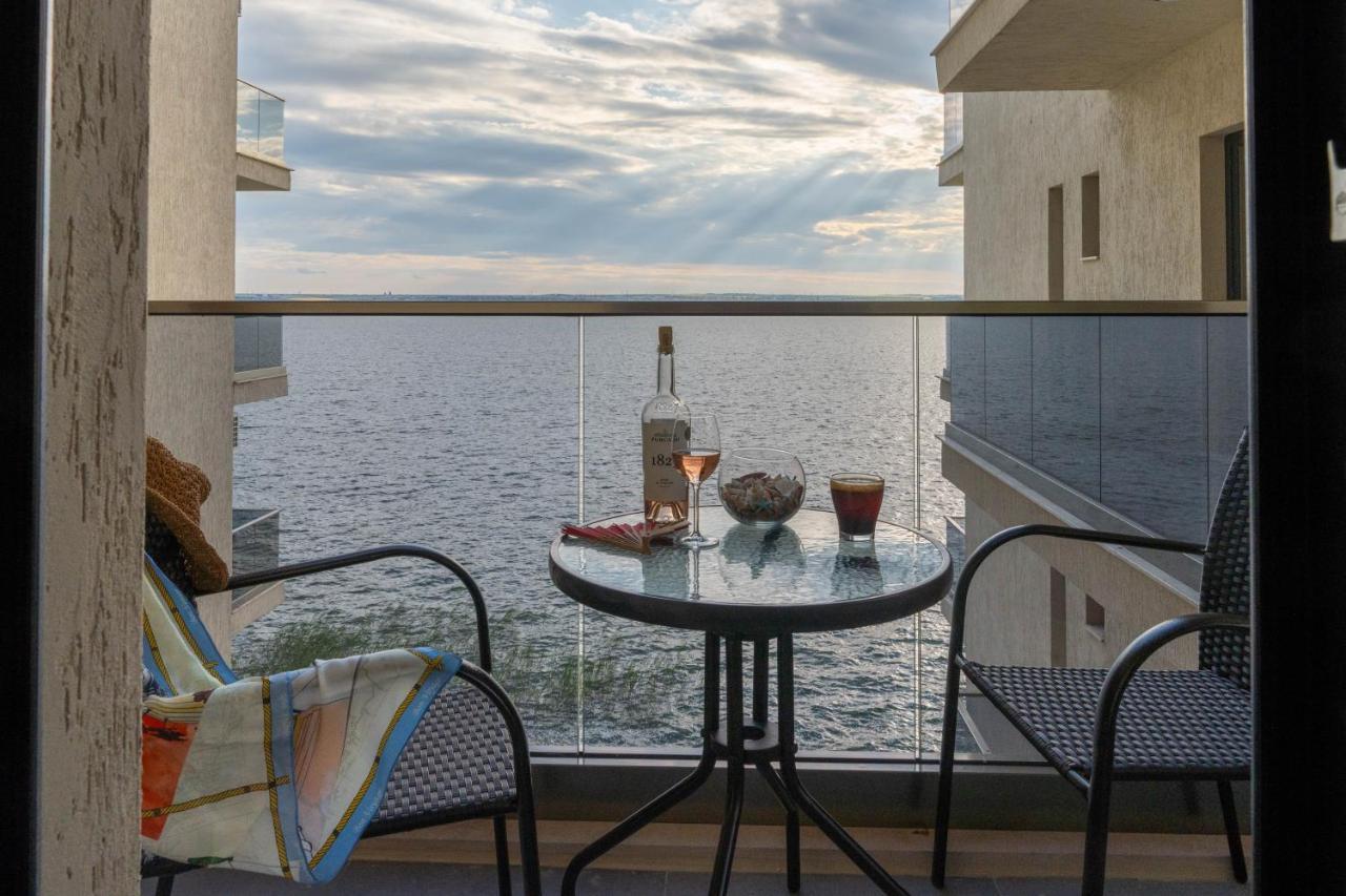 Apartament Le Bonheur Deux Solid Residence Butoaie Мамая Экстерьер фото
