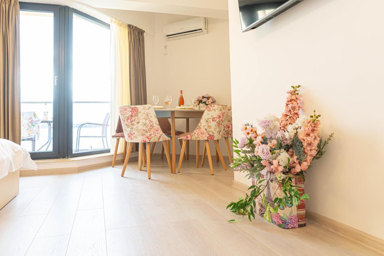 Apartament Le Bonheur Deux Solid Residence Butoaie Мамая Экстерьер фото
