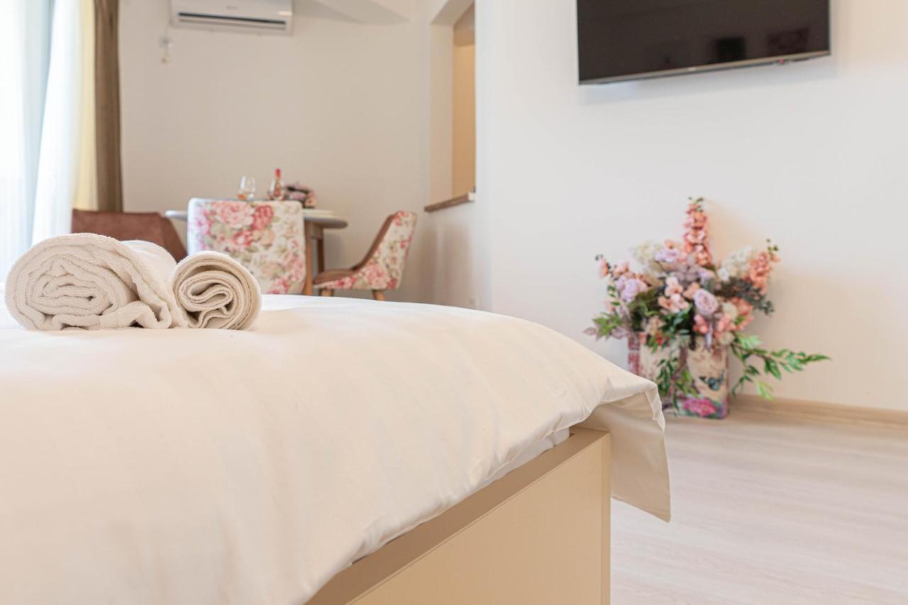 Apartament Le Bonheur Deux Solid Residence Butoaie Мамая Экстерьер фото