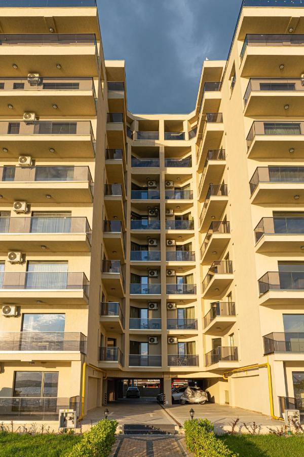 Apartament Le Bonheur Deux Solid Residence Butoaie Мамая Экстерьер фото